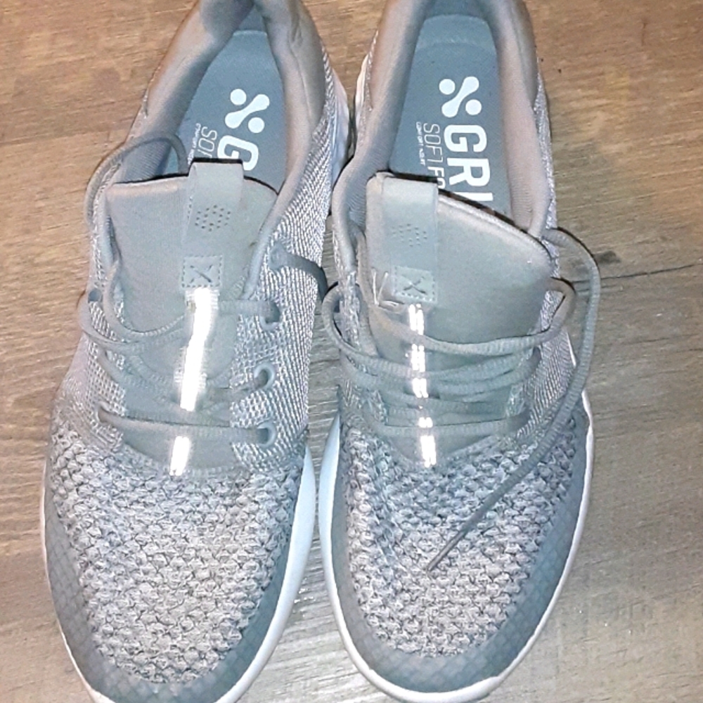 Men puma sneakers